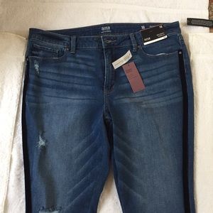 NWT Ana blue jeans black velvet piping size 16